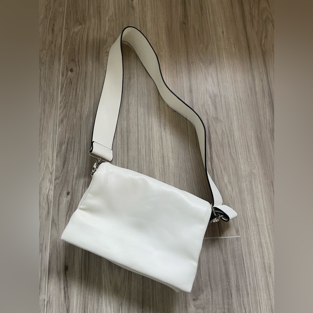 White adjustable crossbows bag